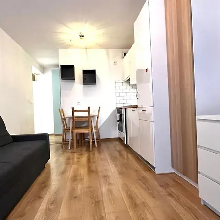 Apartment Downtown 2 *